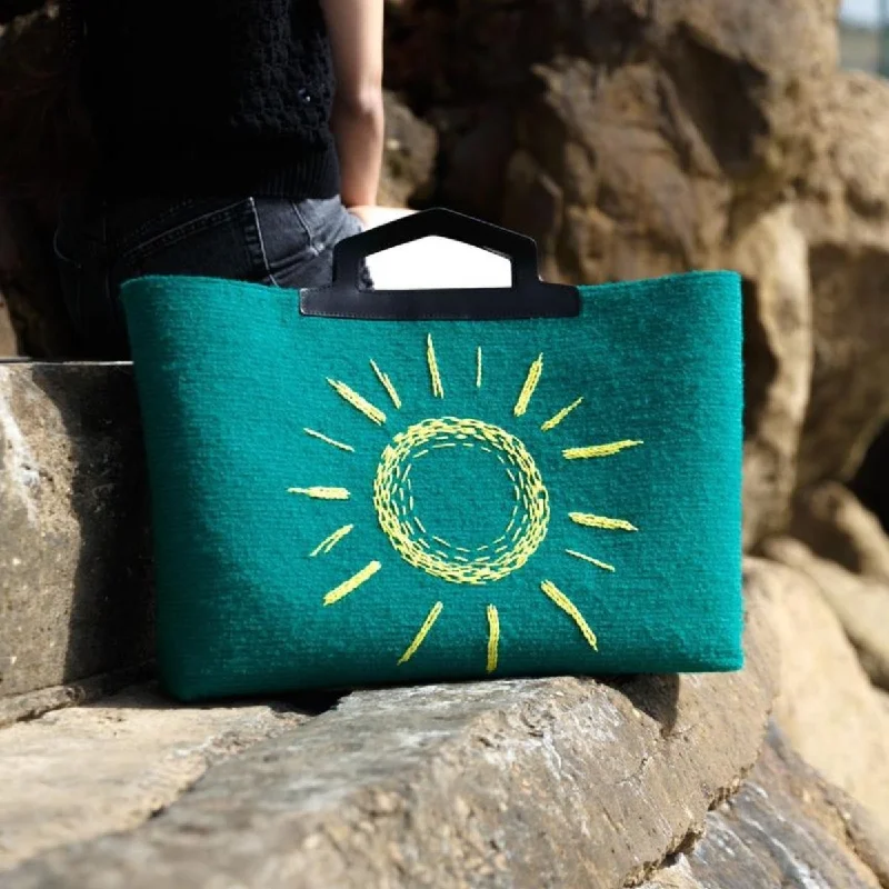 Retro Style Promotions Sun and Palm Tree Tote Bag