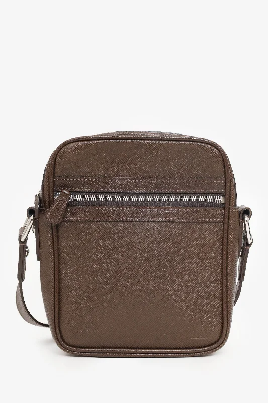 Vintage-Modern Style Offers Louis Vuitton 2010 Brown Taiga Leather Dimitri Messenger Bag