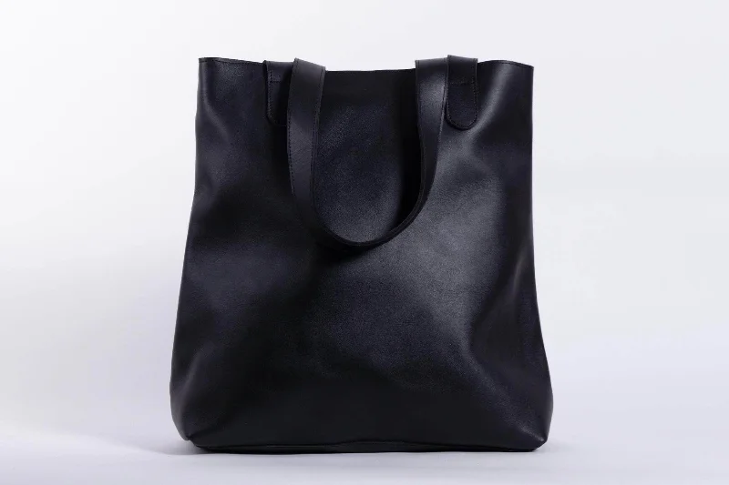 Clearance Bags For Budget Shoppers Hanna Leather Tote - Black