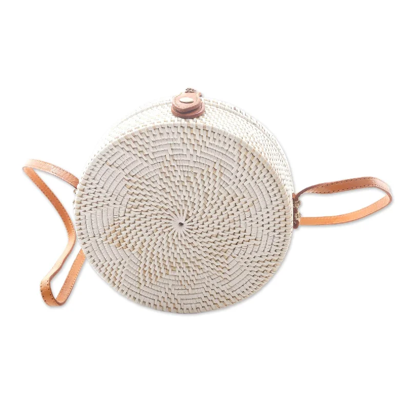 Compact Bags For Minimalist Travelers White Flower Pattern Round Woven Bamboo Shoulder Bag - White Flower