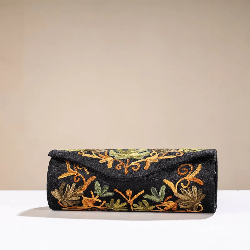 Black - Original Chain Stitch Crewel Embroidery Velvet Clutch