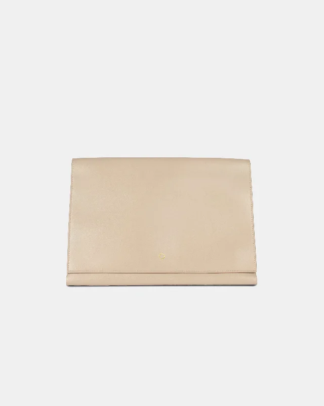 BO Clutch – SAND