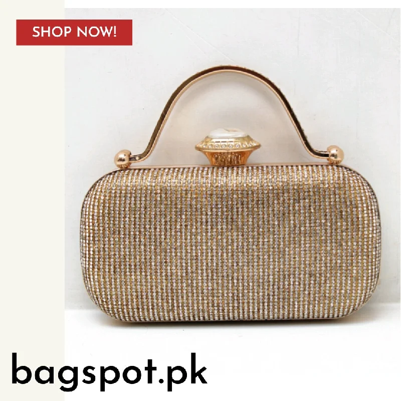 Edgy Bags For Bold And Daring Fashionistas C023 Clutch