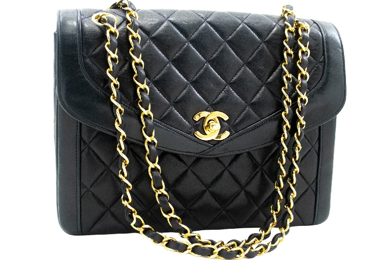 Chanel Matelassé  Leather Shoulder Bag (Pre-Owned)