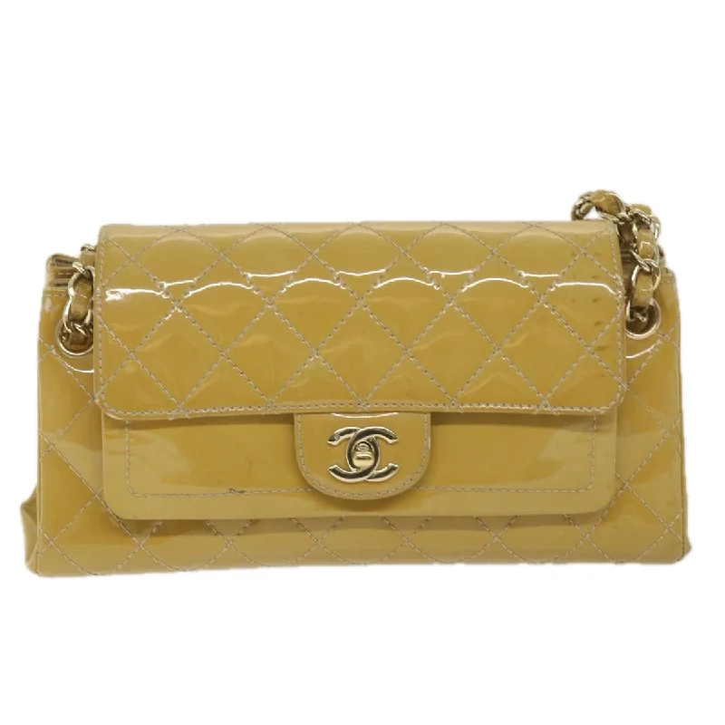 Chanel Matelassé  Patent Leather Shoulder Bag (Pre-Owned)