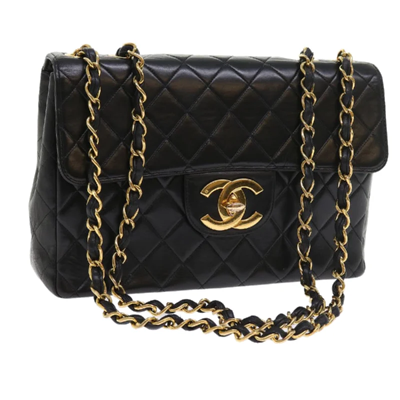 Chanel Matrasse  Leather Shoulder Bag (Pre-Owned)