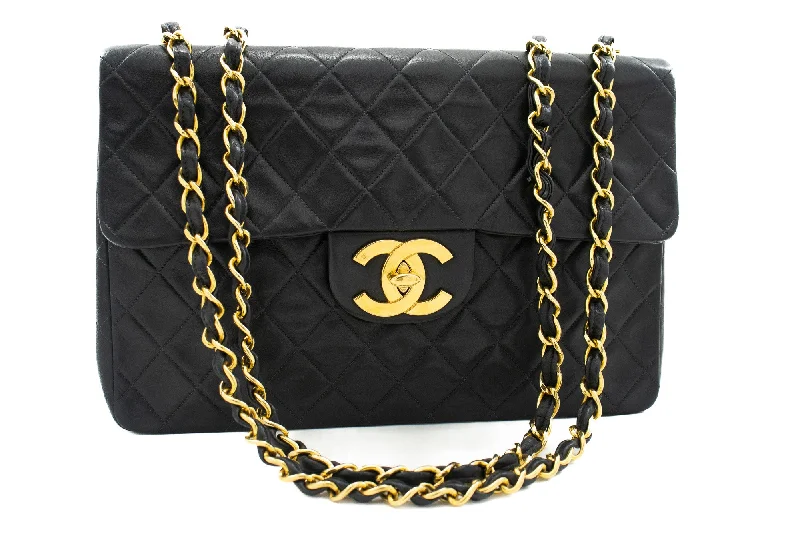 Chanel Timeless/Classique  Leather Shoulder Bag (Pre-Owned)