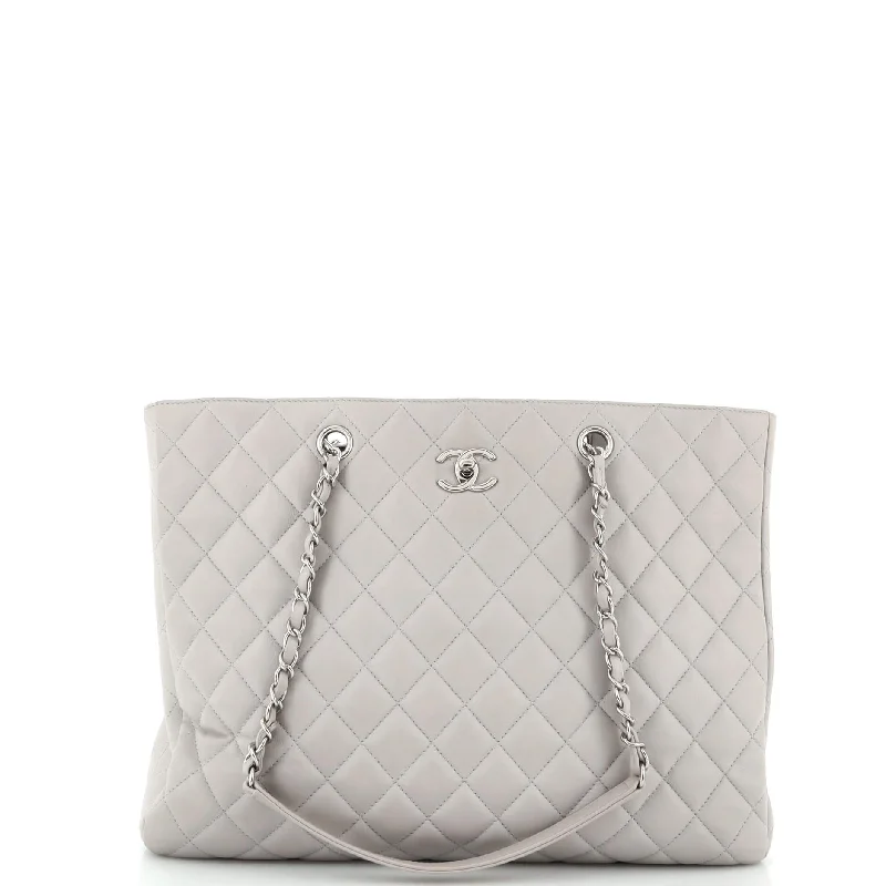 Casual Yet Chic Sales Classic CC Shopping Tote Quilted Calfskin Large