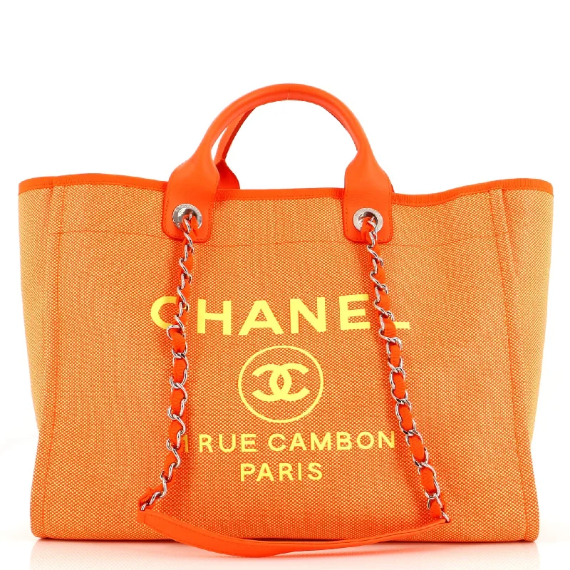 Minimalist Bags For Clean And Modern Aesthetics Deauville Tote Mixed Fibers Medium